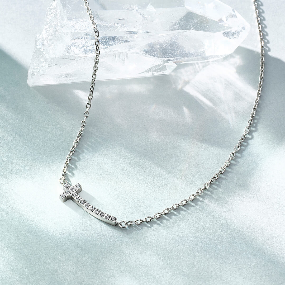 Lierrey クロスネックレス